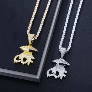 Moissanite UFO Pendant Necklace: Sparkle Meets Sci‑Fi